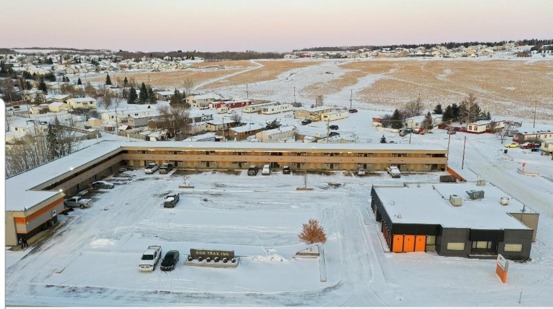 Sidetrax Inn Beaverlodge Exterior photo